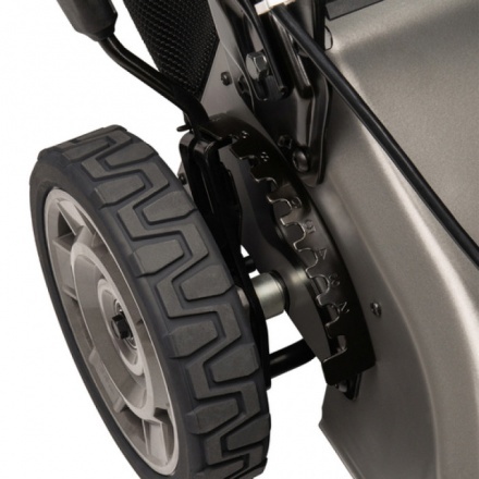 Газонокосилка аккумуляторная Makita DLM 462 Z Газонокосилка аккумуляторная Makita DLM 462 Z