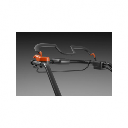 Газонокосилка аккумуляторная Husqvarna LC 141VLi Газонокосилка аккумуляторная Husqvarna LC 141VLi