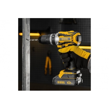 Аккумуляторная дрель-шуруповерт Denzel CIDB-18-02 Аккумуляторная дрель-шуруповерт Denzel CIDB-18-02