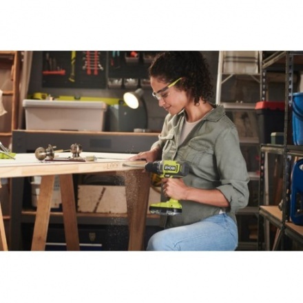 Дрель-шуруповерт аккумуляторная Ryobi HP RDD18-2C42S Дрель-шуруповерт аккумуляторная Ryobi HP RDD18-2C42S