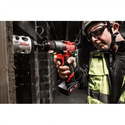 Дрель-шуруповерт аккумуляторная Milwaukee M12 FDD2-202X Дрель-шуруповерт аккумуляторная Milwaukee M12 FDD2-202X