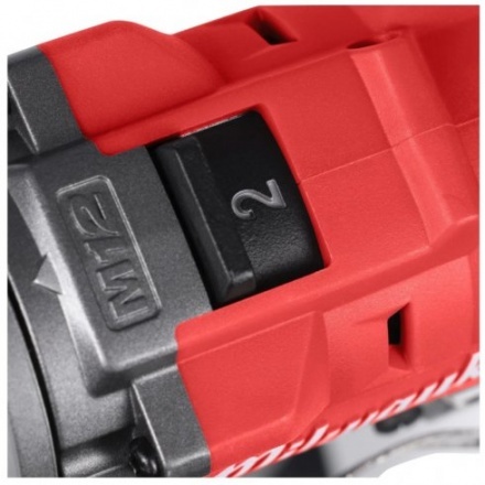 Дрель-шуруповерт аккумуляторная Milwaukee M12 FDD2-202X Дрель-шуруповерт аккумуляторная Milwaukee M12 FDD2-202X