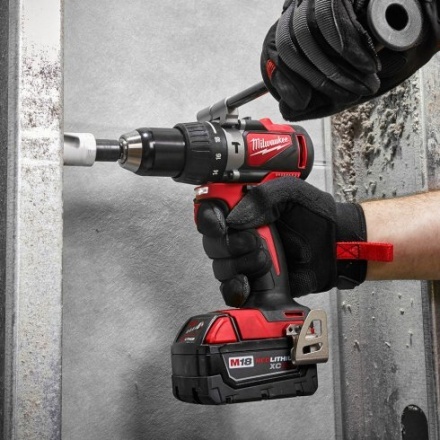Дрель-шуруповерт аккумуляторная Milwaukee M18 BLDD2-0X Дрель-шуруповерт аккумуляторная Milwaukee M18 BLDD2-0X