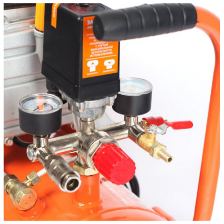 Воздушный компрессор PATRIOT Euro 24-240K (+ набор пневиоинструмента KIT 5В) Воздушный компрессор PATRIOT Euro 24-240K (+ набор пневиоинструмента KIT 5В)