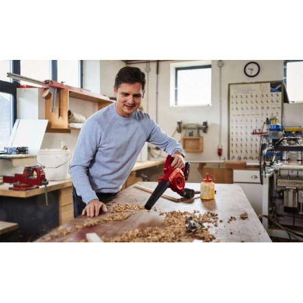 Воздуходувка аккумуляторная Einhell TE-CB 18/180 Li-Solo Воздуходувка аккумуляторная Einhell TE-CB 18/180 Li-Solo