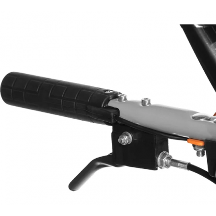 Снегоуборщик бензиновый DAEWOO DAST 1590 Снегоуборщик бензиновый DAEWOO DAST 1590