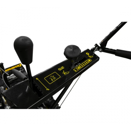 Снегоуборщик бензиновый Champion ST655 Снегоуборщик бензиновый Champion ST655