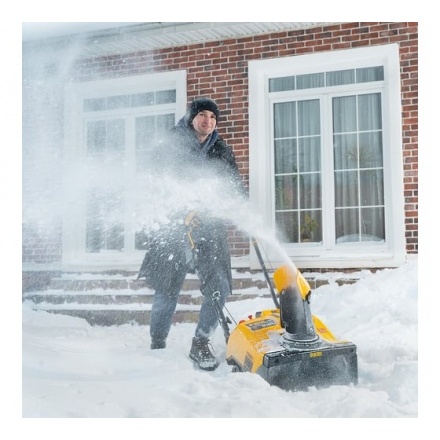 Бензиновая снегоуборочная машина Denzel SB 460 E Бензиновая снегоуборочная машина Denzel SB 460 E