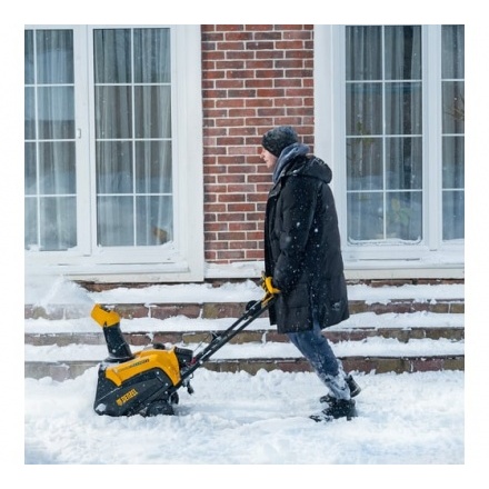 Бензиновая снегоуборочная машина Denzel SB 460 E Бензиновая снегоуборочная машина Denzel SB 460 E