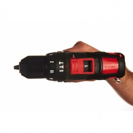 Аккумуляторная дрель-шуруповерт Milwaukee M12 BPD-202С Аккумуляторная дрель-шуруповерт Milwaukee M12 BPD-202С