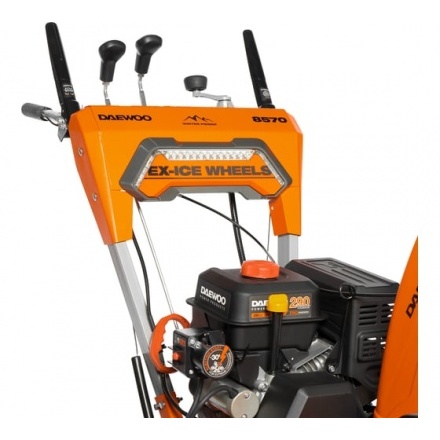 Снегоуборщик бензиновый DAEWOO DAST 8570 Снегоуборщик бензиновый DAEWOO DAST 8570