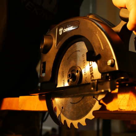 Пила циркулярная DEKO DKCS1800 Пила циркулярная DEKO DKCS1800