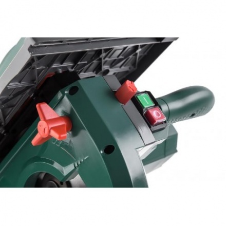 Пила торцовочная комбинированная Hammer Flex STL1200/210C Пила торцовочная комбинированная Hammer Flex STL1200/210C