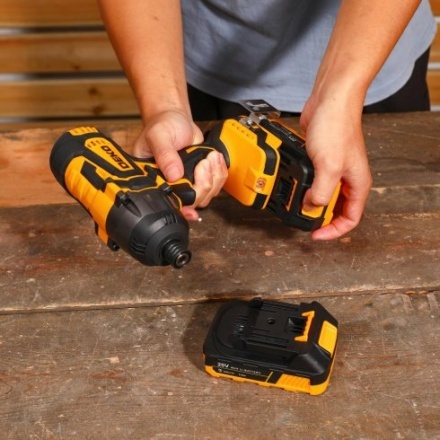 Аккумуляторный шуруповерт Deko DKIS20-Li / 063-4392 Аккумуляторный шуруповерт Deko DKIS20-Li / 063-4392