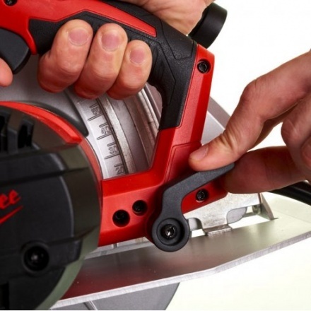 Дисковая пила Milwaukee CS 85 SB / 4933451117 Дисковая пила Milwaukee CS 85 SB / 4933451117