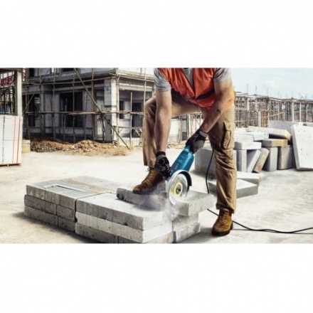 Профессиональная угловая шлифмашина Bosch GWS 2200 (0.601.8C1.320) Профессиональная угловая шлифмашина Bosch GWS 2200 (0.601.8C1.320)