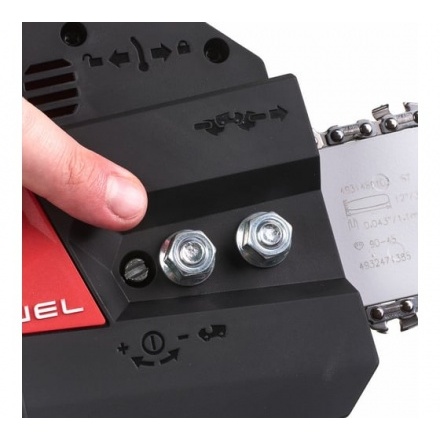 Аккумуляторная цепная пила Milwaukee M18 FCHSC-0 FUEL Аккумуляторная цепная пила Milwaukee M18 FCHSC-0 FUEL