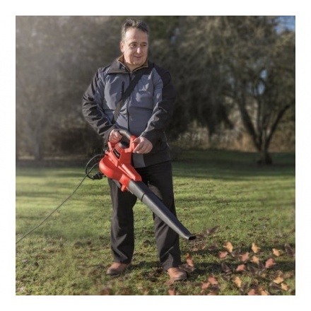 Воздуходувка-пылесос электрическая Einhell GC-EL 3000 E Воздуходувка-пылесос электрическая Einhell GC-EL 3000 E