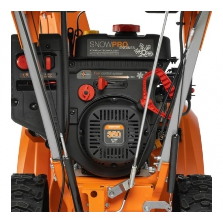 Снегоуборщик бензиновый DAEWOO DAST 1370 Снегоуборщик бензиновый DAEWOO DAST 1370