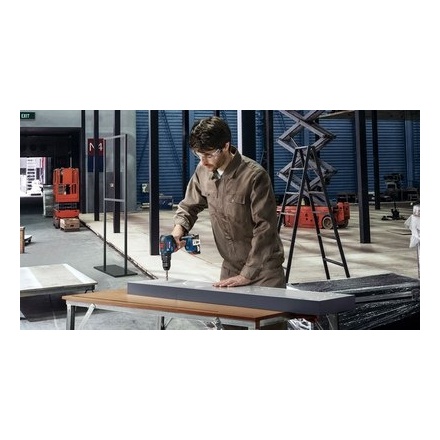 Дрель-шуруповерт Bosch GSB 18V-50 Дрель-шуруповерт Bosch GSB 18V-50