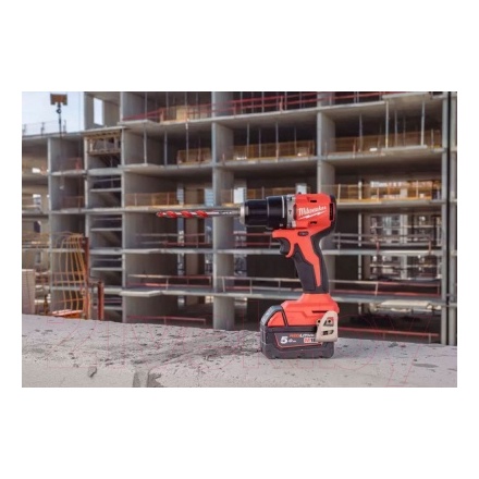 Аккумуляторная дрель-шуруповерт Milwaukee M18 BLPDRC-402C 4933492824 Аккумуляторная дрель-шуруповерт Milwaukee M18 BLPDRC-402C 4933492824