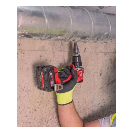 Аккумуляторная дрель-шуруповерт Milwaukee 4933492835 Аккумуляторная дрель-шуруповерт Milwaukee 4933492835