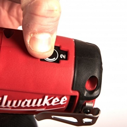 Аккумуляторный гайковерт Milwaukee M12 BIW38-0 4933441985 Аккумуляторный гайковерт Milwaukee M12 BIW38-0 4933441985