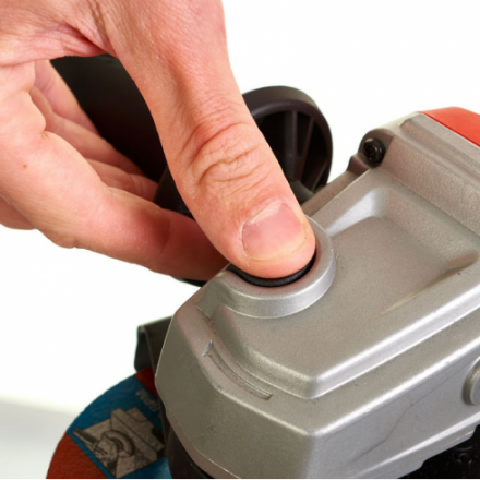 Угловая шлифовальная машина Milwaukee AG 13-125 XSPD Угловая шлифовальная машина Milwaukee AG 13-125 XSPD