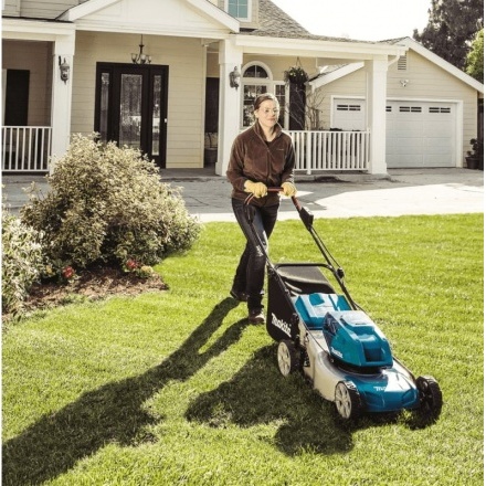 Газонокосилка аккумуляторная Makita DLM 460 PT2 Газонокосилка аккумуляторная Makita DLM 460 PT2