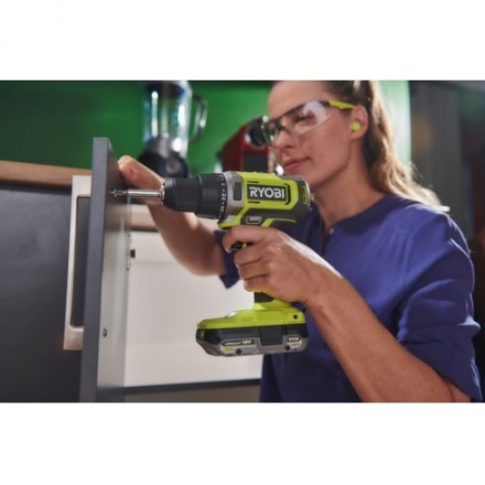 Аккумуляторная дрель-шуруповерт Ryobi RDD18-2C20S (5133005520) Аккумуляторная дрель-шуруповерт Ryobi RDD18-2C20S (5133005520)