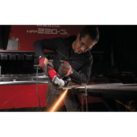 Угловая шлифовальная машина Milwaukee AGV 15-125 XC 4933428120 Угловая шлифовальная машина Milwaukee AGV 15-125 XC 4933428120