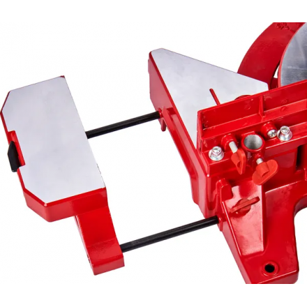 Торцовочная пила Elitech ПТ 825К (204037) Торцовочная пила Elitech ПТ 825К (204037)