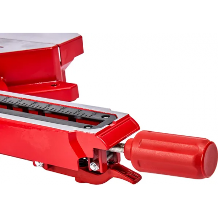 Торцовочная пила Elitech ПТ 825К (204037) Торцовочная пила Elitech ПТ 825К (204037)