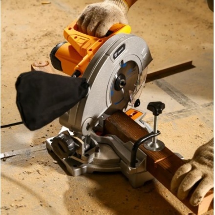 Торцовочная пила Deko DKMS1400-210 Торцовочная пила Deko DKMS1400-210