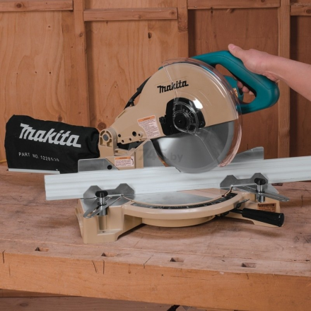 Торцовочная пила Makita LS1040N Торцовочная пила Makita LS1040N