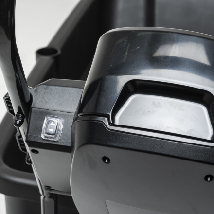 Тележка аккумуляторная садовая Greenworks 82GC 82В без АКБ и ЗУ (7400607) Тележка аккумуляторная садовая Greenworks 82GC 82В без АКБ и ЗУ (7400607)