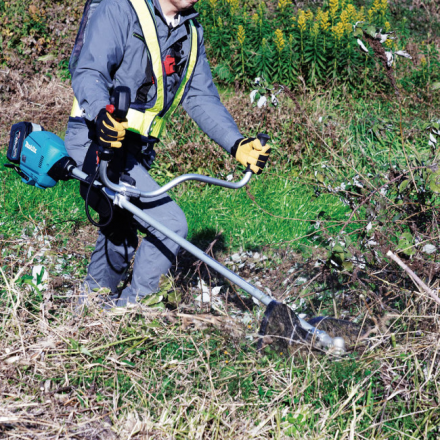 Триммер аккумуляторный Makita UR013GZ08 Триммер аккумуляторный Makita UR013GZ08