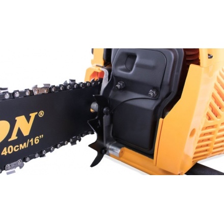 Бензопила цепная Champion A241-16 + подарочный набор Бензопила цепная Champion A241-16 + подарочный набор