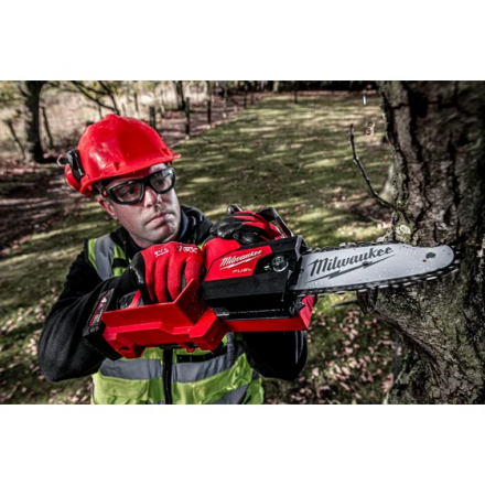 Пила цепная аккумуляторная Milwaukee M12FHS-602X Fuel Пила цепная аккумуляторная Milwaukee M12FHS-602X Fuel