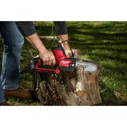 Пила цепная аккумуляторная Milwaukee M12FHS-602X Fuel Пила цепная аккумуляторная Milwaukee M12FHS-602X Fuel
