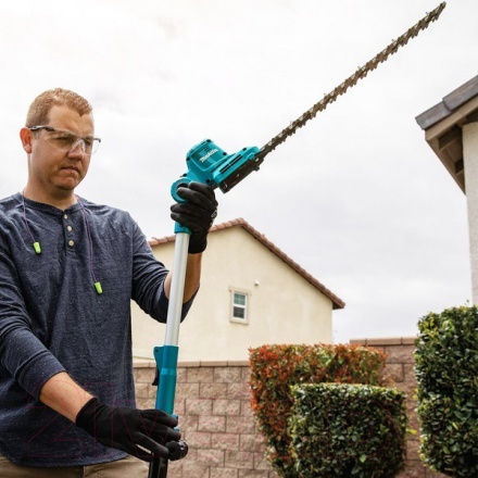 Высоторез аккумуляторный Makita UN460WDWA Высоторез аккумуляторный Makita UN460WDWA