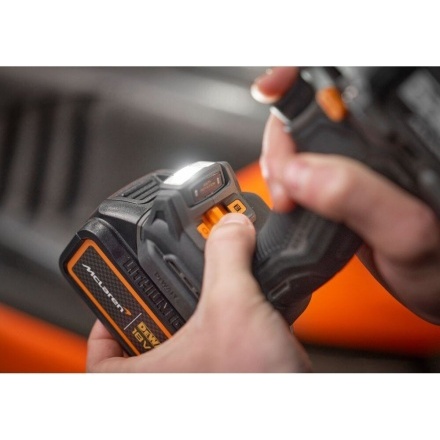 Ударная дрель-шуруповерт DeWalt DCD85MP2T (с 2-мя АКБ, кейс) Ударная дрель-шуруповерт DeWalt DCD85MP2T (с 2-мя АКБ, кейс)
