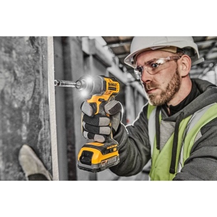 Винтоверт DeWalt DCF840NT (без АКБ, кейс) Винтоверт DeWalt DCF840NT (без АКБ, кейс)