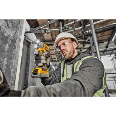 Винтоверт DeWalt DCF840NT (без АКБ, кейс) Винтоверт DeWalt DCF840NT (без АКБ, кейс)