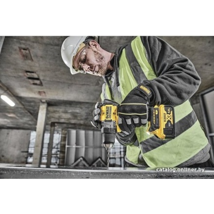 Дрель-шуруповерт DeWalt DCD800P2T (с 2-мя АКБ, кейс) Дрель-шуруповерт DeWalt DCD800P2T (с 2-мя АКБ, кейс)