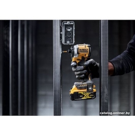 Винтоверт DeWalt DCF850P2T (с 2-мя АКБ 5 Ач, кейс) Винтоверт DeWalt DCF850P2T (с 2-мя АКБ 5 Ач, кейс)