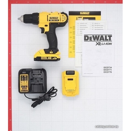 Дрель-шуруповерт DeWalt DCD771D2 (с 2-мя АКБ 2 Ah) Дрель-шуруповерт DeWalt DCD771D2 (с 2-мя АКБ 2 Ah)