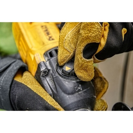 Перфоратор DeWalt D25133K-QS (кейс) Перфоратор DeWalt D25133K-QS (кейс)