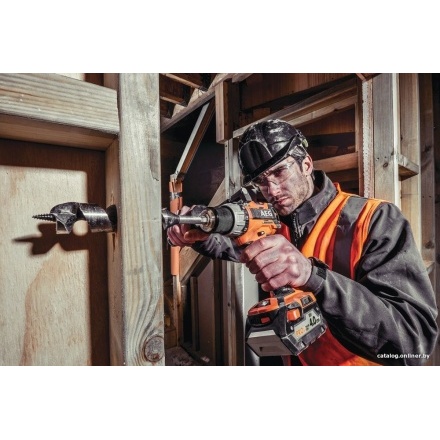 Ударная дрель-шуруповерт AEG Powertools BSB 18C2BL LI-402C 4935464097 (с 2-мя АКБ, кейс) Ударная дрель-шуруповерт AEG Powertools BSB 18C2BL LI-402C 4935464097 (с 2-мя АКБ, кейс)