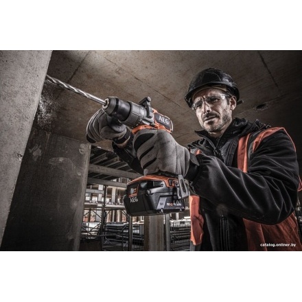 Ударная дрель-шуруповерт AEG Powertools BSB 18C3BL-402C 4935478938 (с 2-мя АКБ 4 Ач, кейс) Ударная дрель-шуруповерт AEG Powertools BSB 18C3BL-402C 4935478938 (с 2-мя АКБ 4 Ач, кейс)